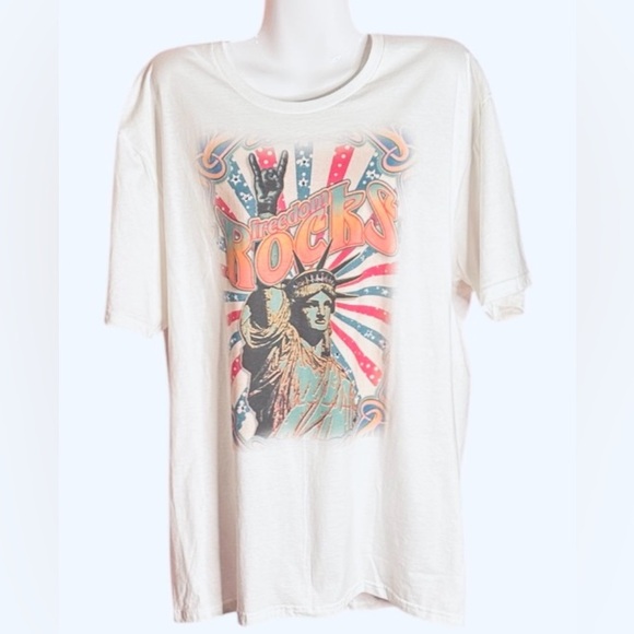 Freedom Rocks Graphic Tee - White - Picture 2 of 3